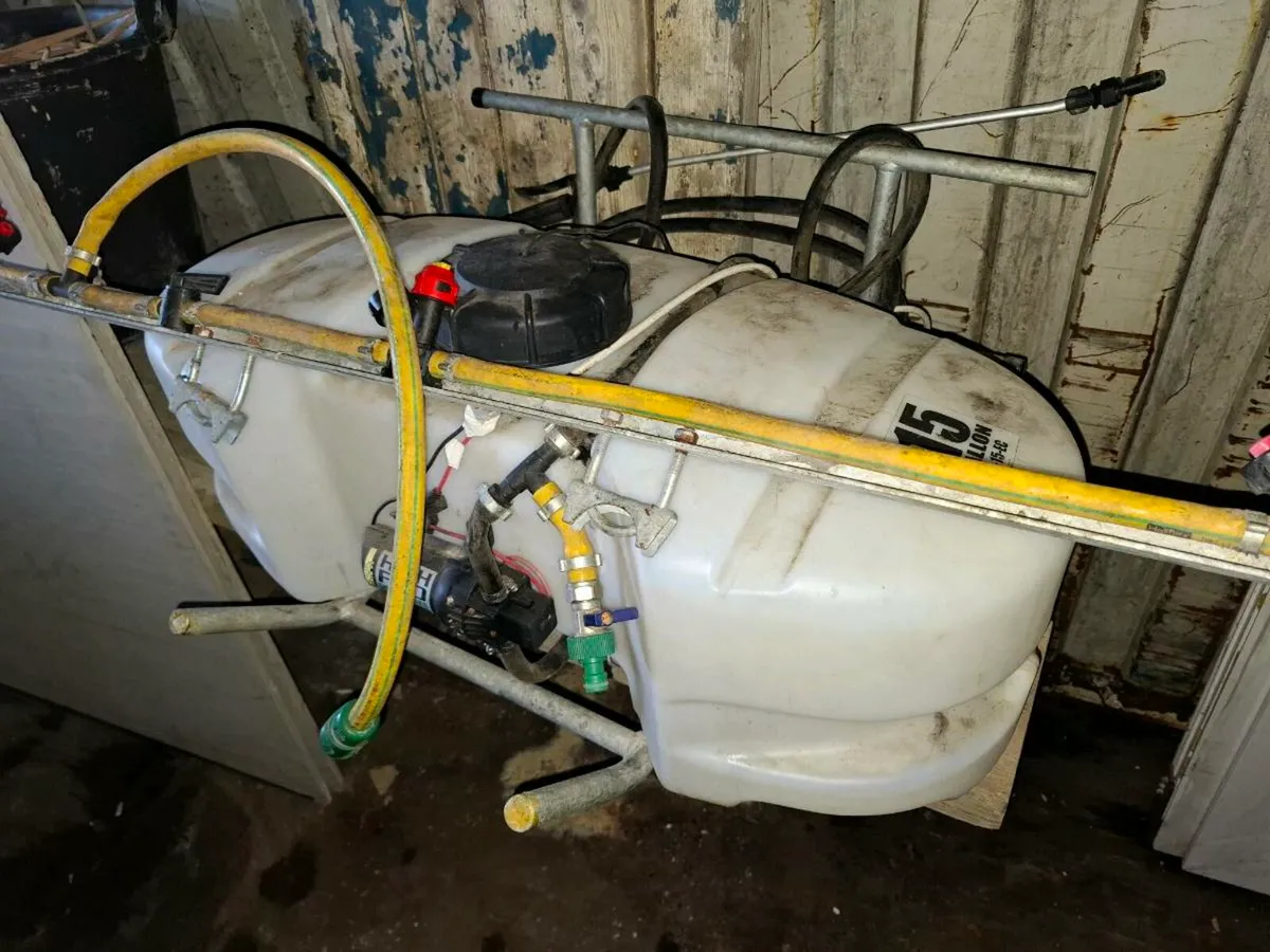 Quad sprayer c/w tank - Image 2
