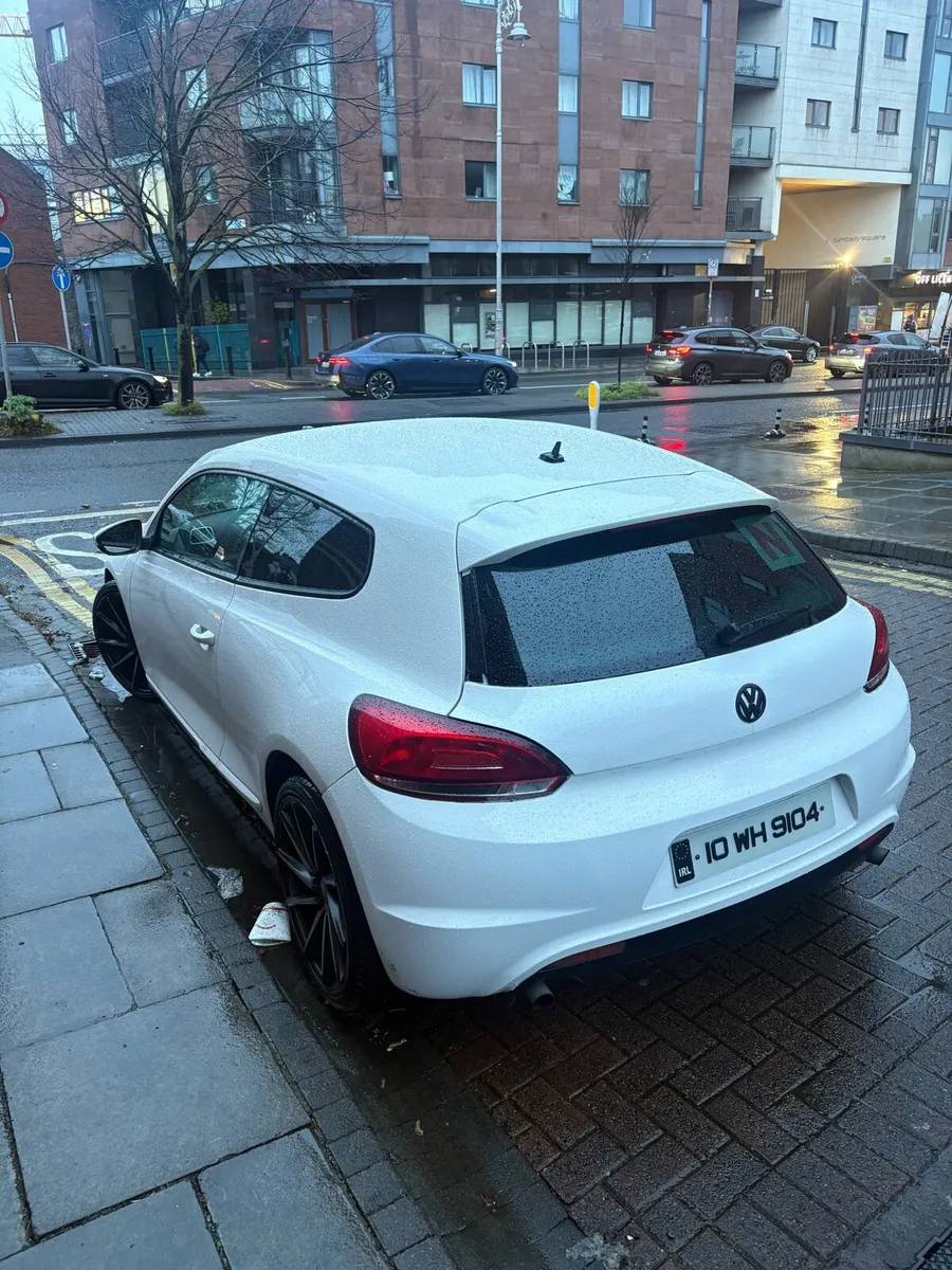 VW Scirocco 2.0 TDI - Image 4
