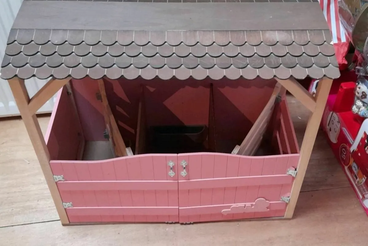 Our Generation Leah doll, Horse and Stable - Image 4