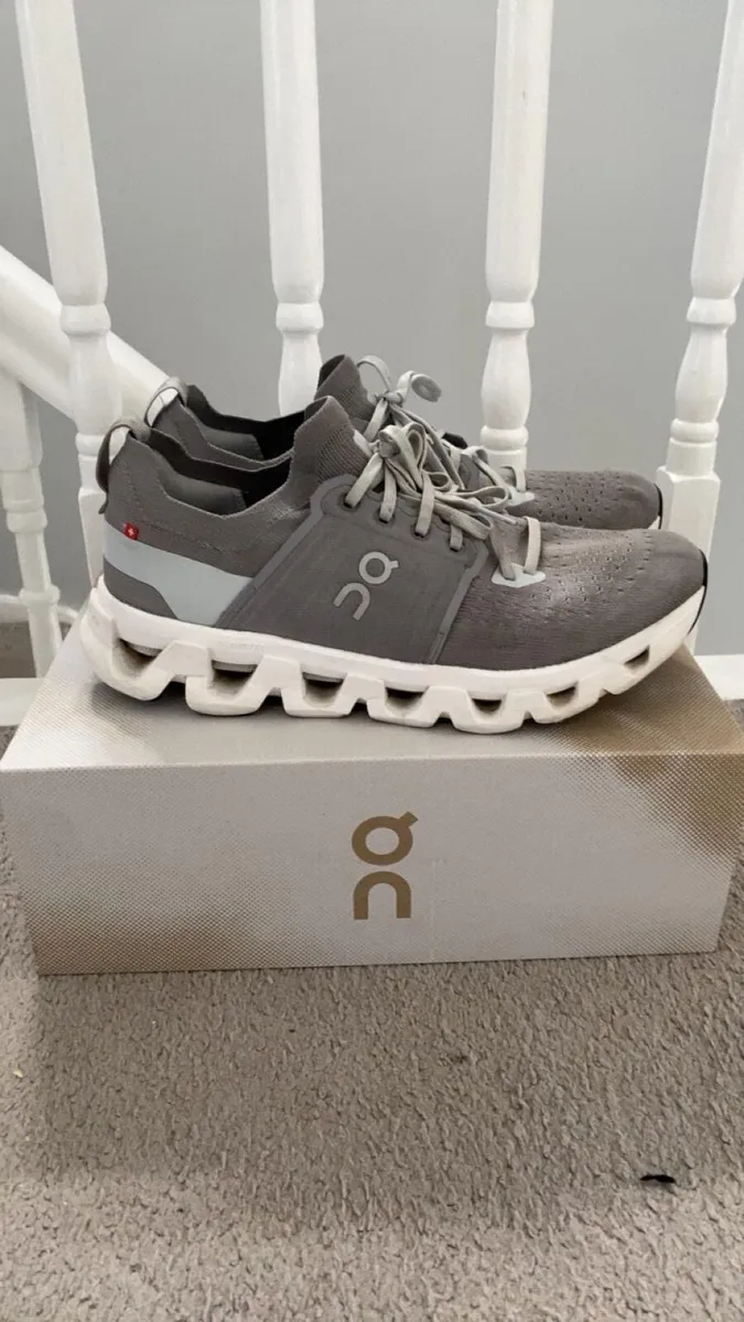 On clouds Trainers - Image 1