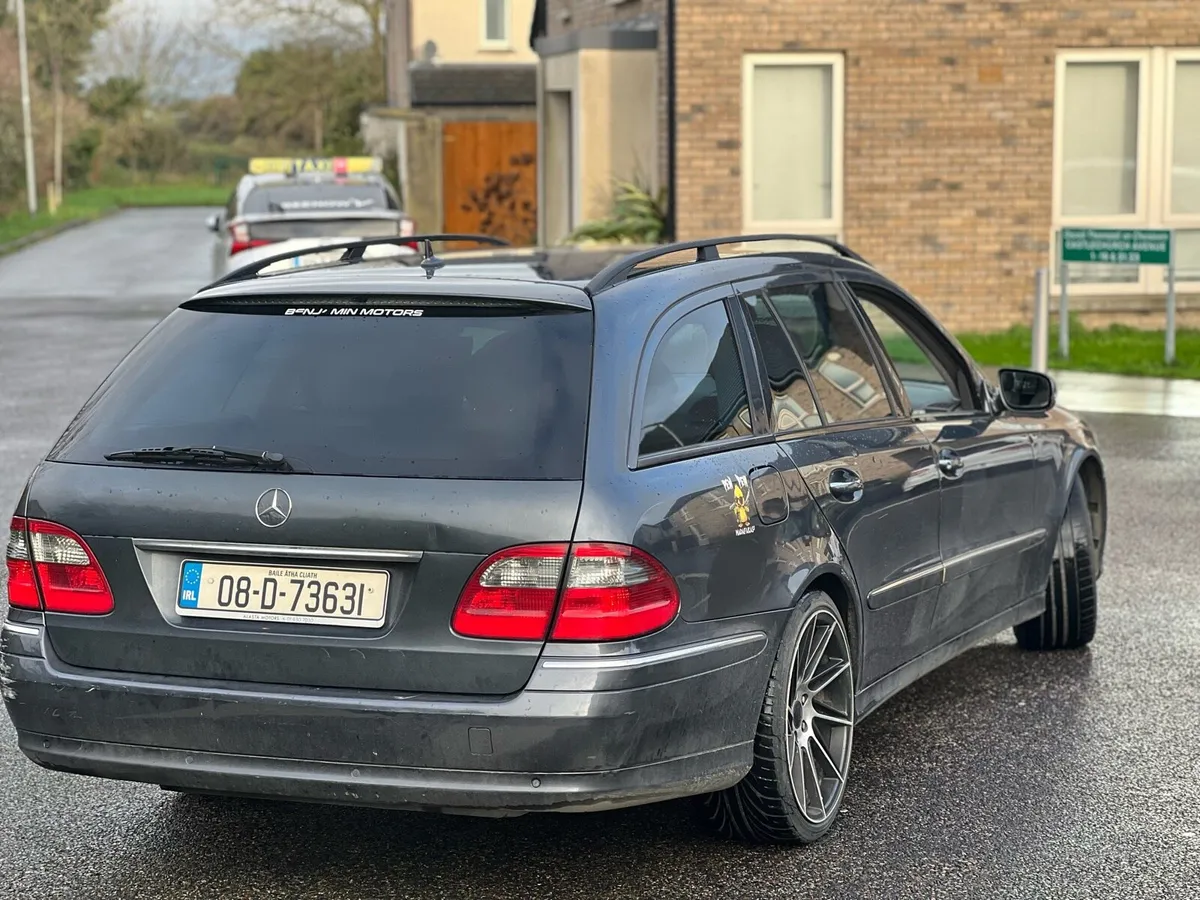 Mercedes E220 CDi tax 03/26 nct 08/25 automatic - Image 2