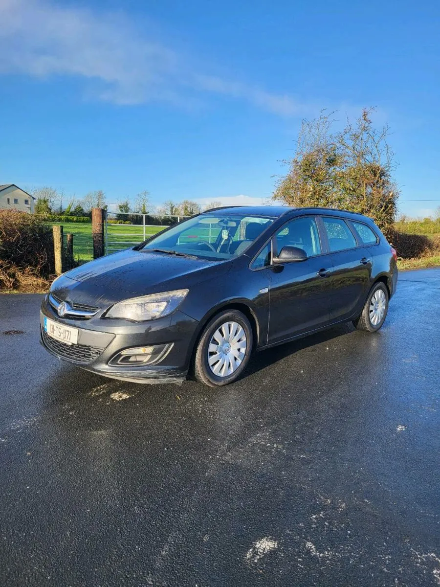 SPOTLESS OPEL VAUXHALL ASTRA ESTATE DIESEL - Image 2