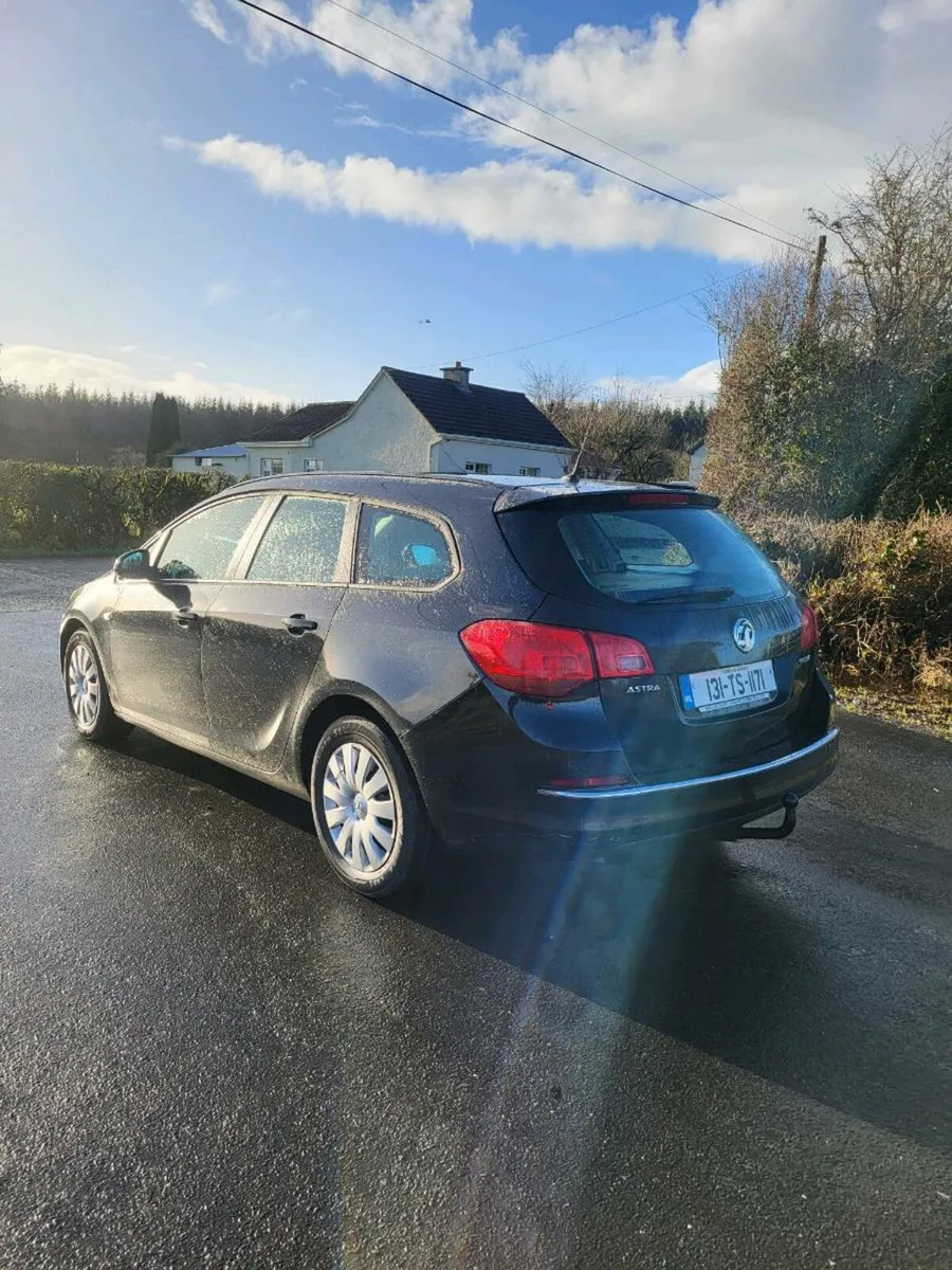 SPOTLESS OPEL VAUXHALL ASTRA ESTATE DIESEL - Image 4