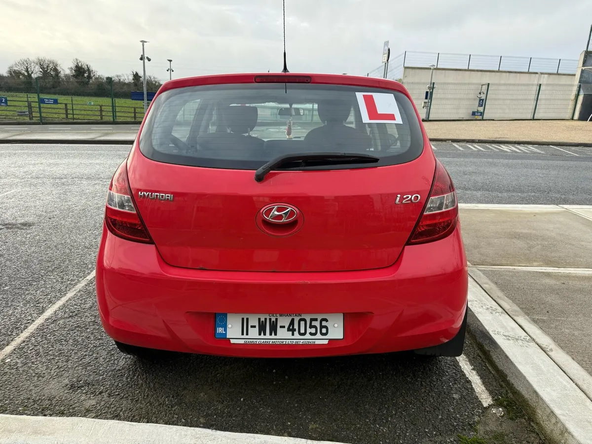 Red Hyundai i20 Manual Hatchback NCT 10/26 - Image 3