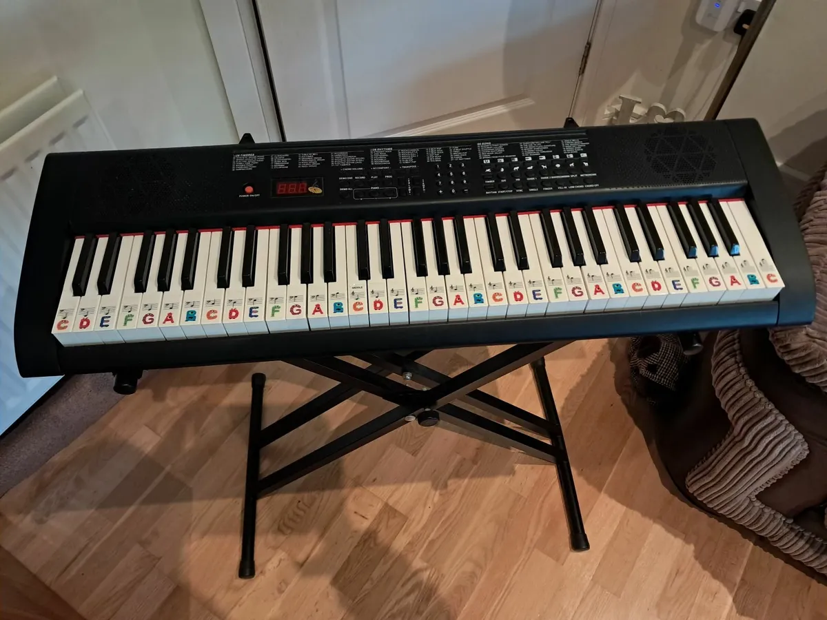 keyboard & stool - Image 1