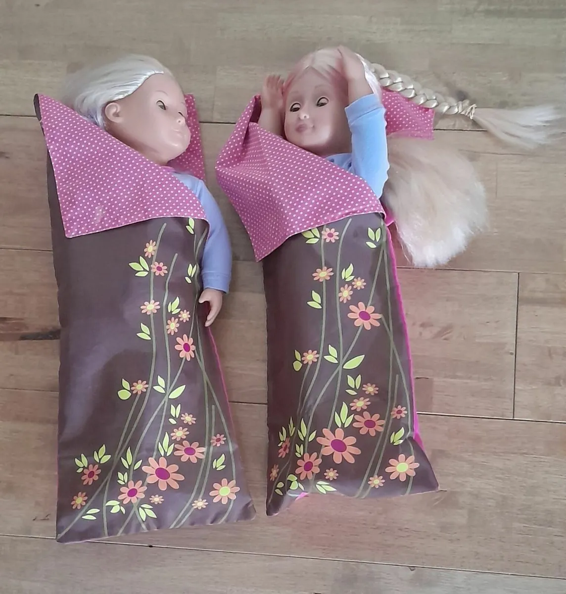 Our Generation Polka Dot Camping Set & twin dolls - Image 2