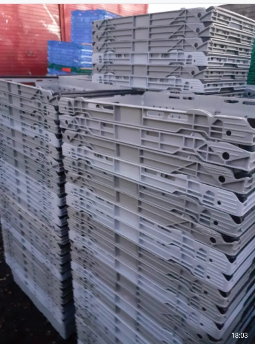 Storage stacking crates  brand new 2e each - Image 3