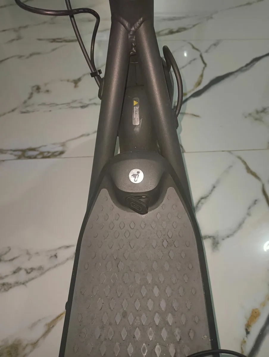 Electric scooter - Image 2