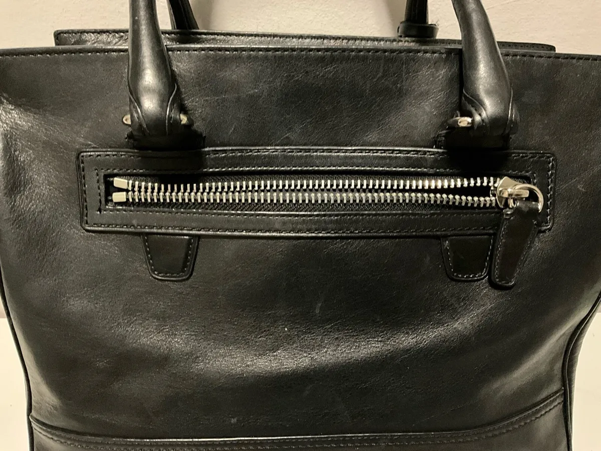 Vintage COACH City Tote Leather Handbag - Image 4