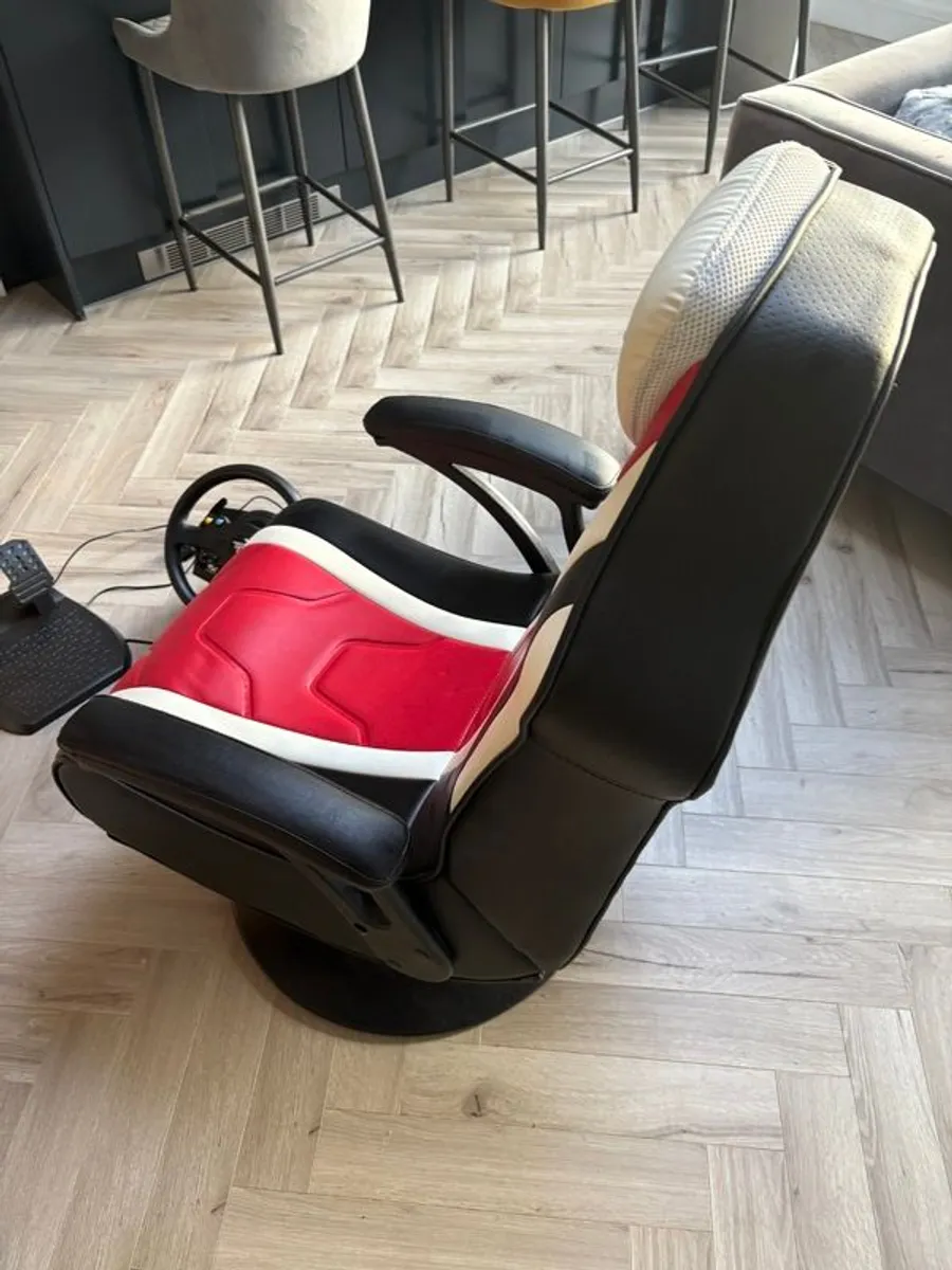 Gamer Chair And Steering Wheel - Image 2