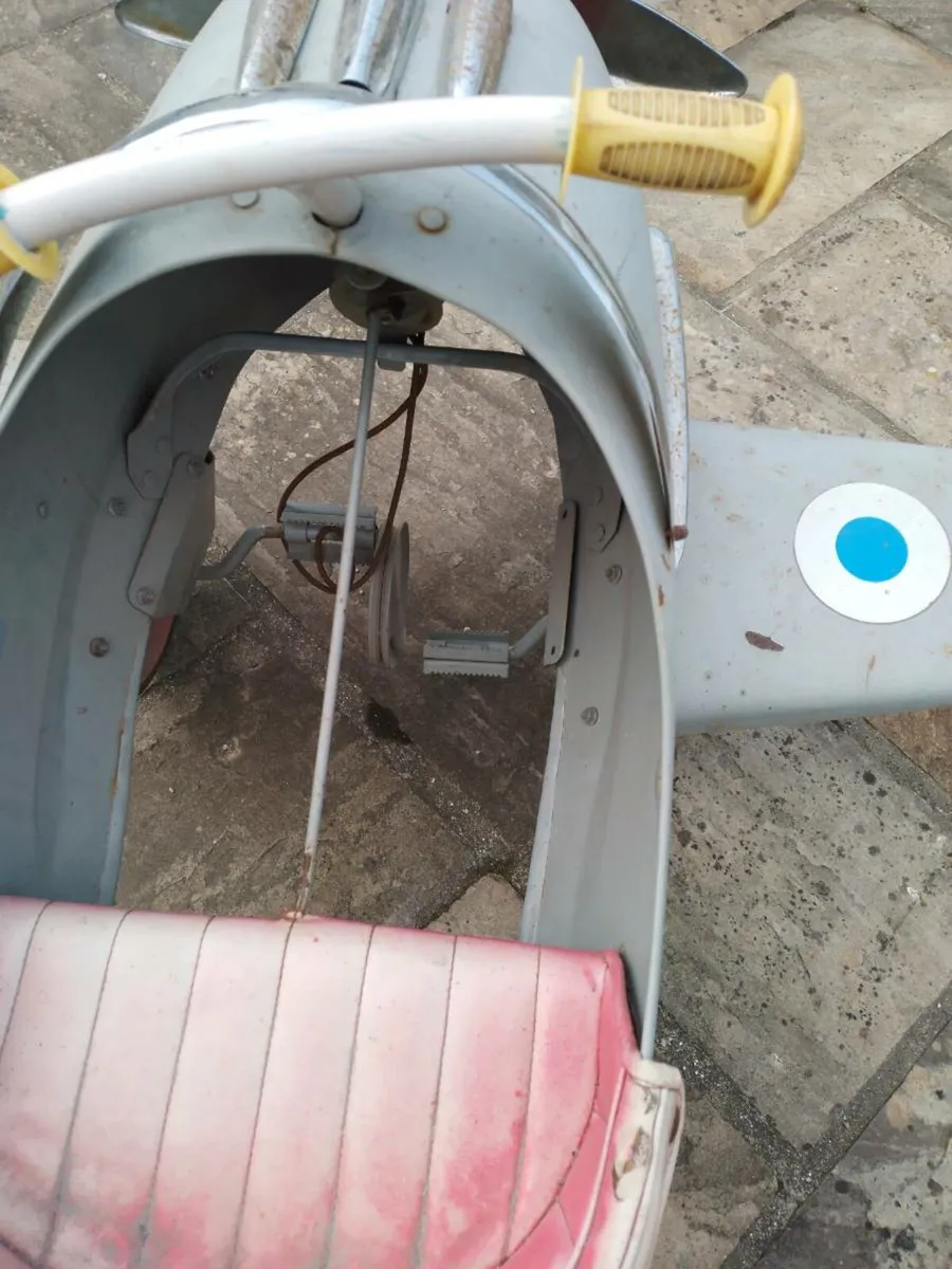 Peddle aeroplane - Image 4