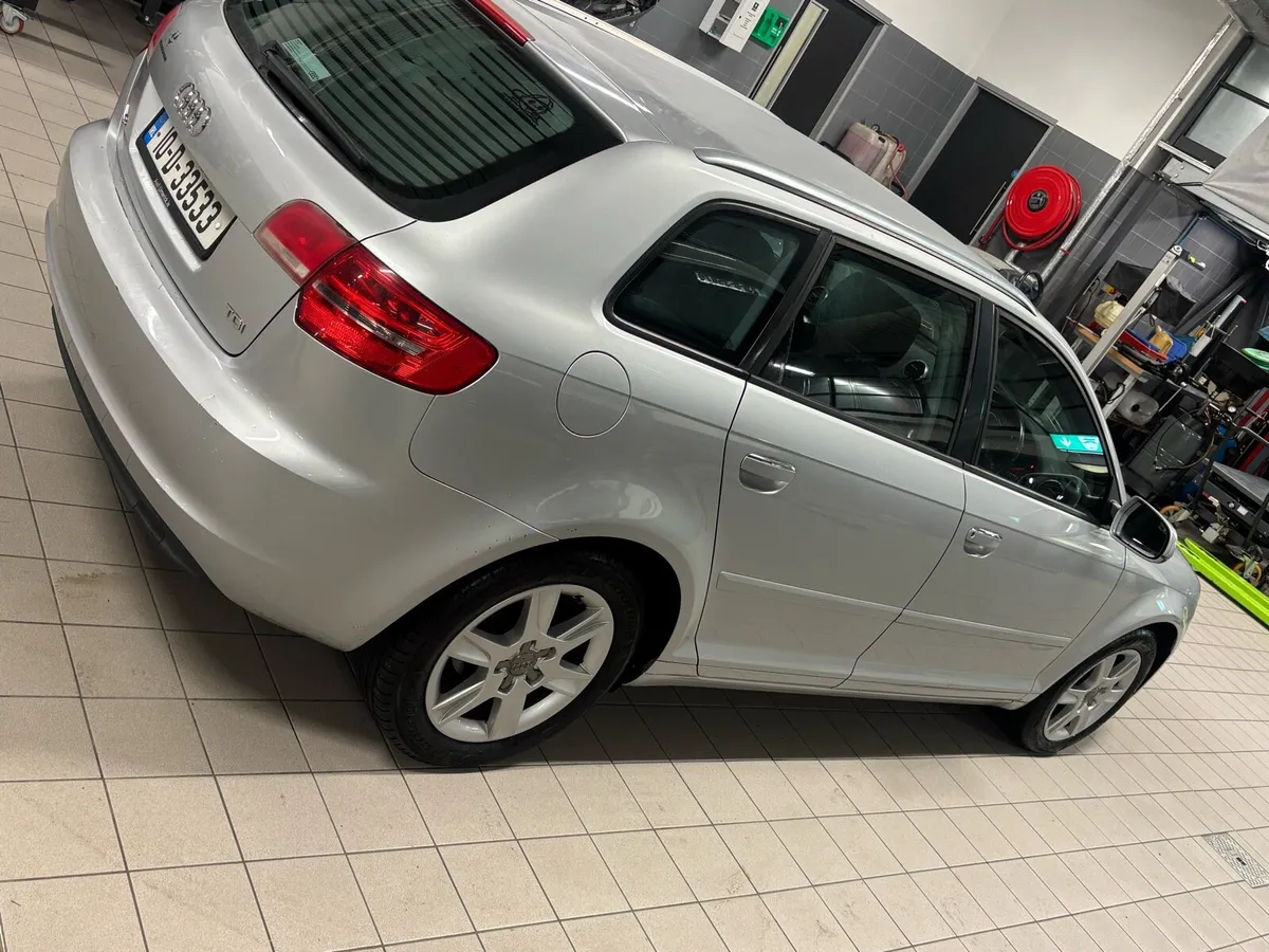 AUDI A3 SPORTBACK 1.6 TDI 105 5DR - Image 4