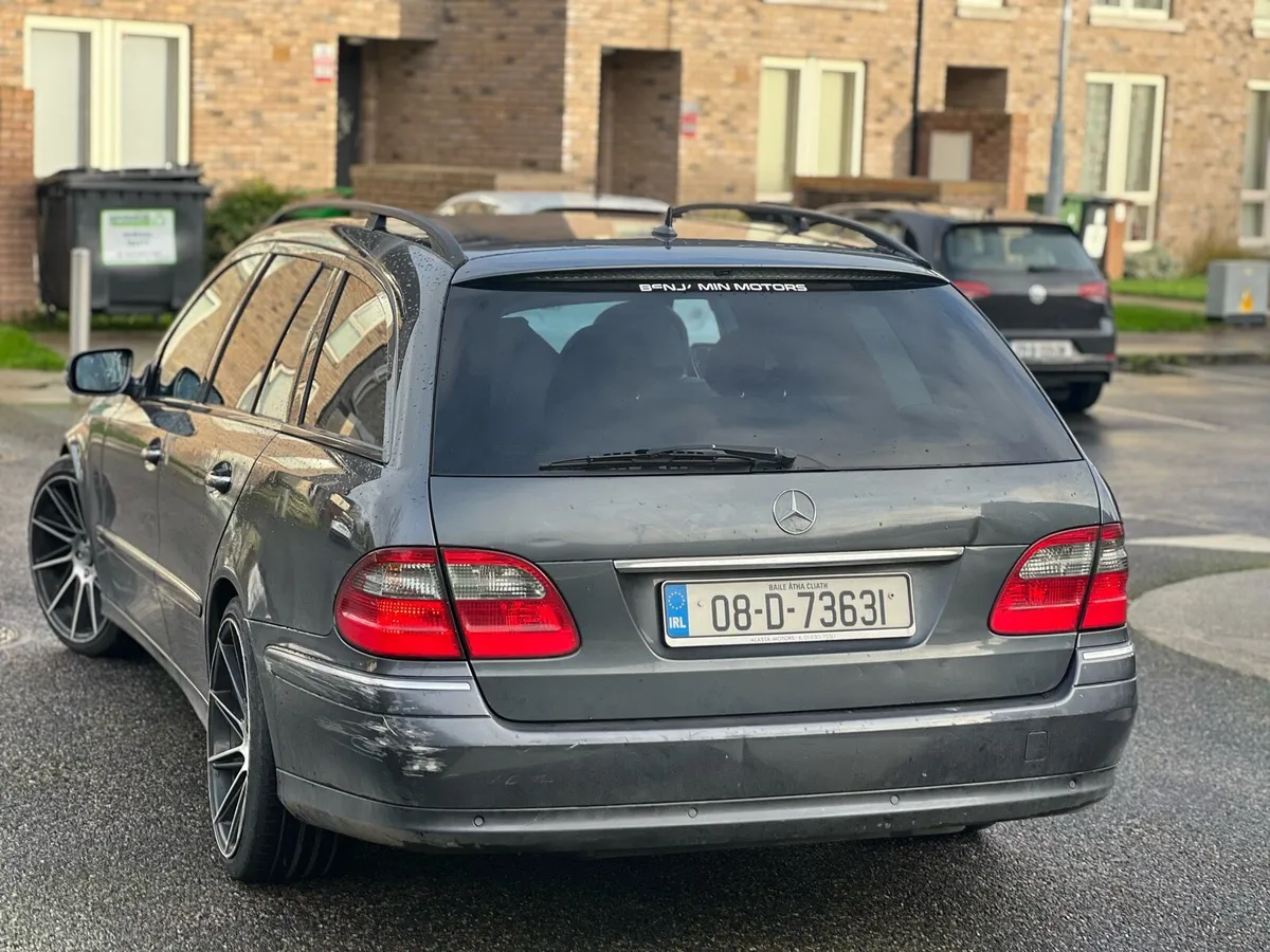 Mercedes E220 estate tax 03/26 2008 - Image 4
