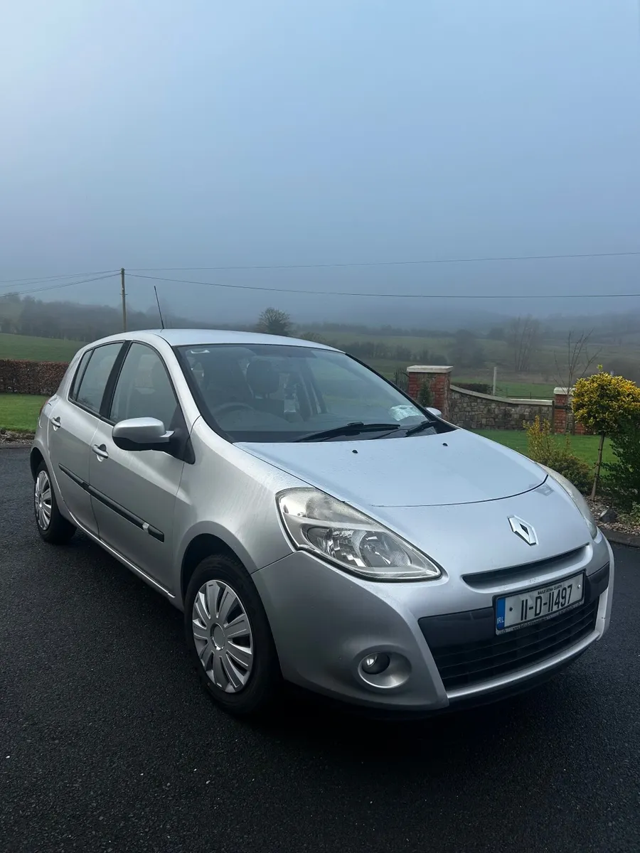 Renault Clio 2011 - Image 1
