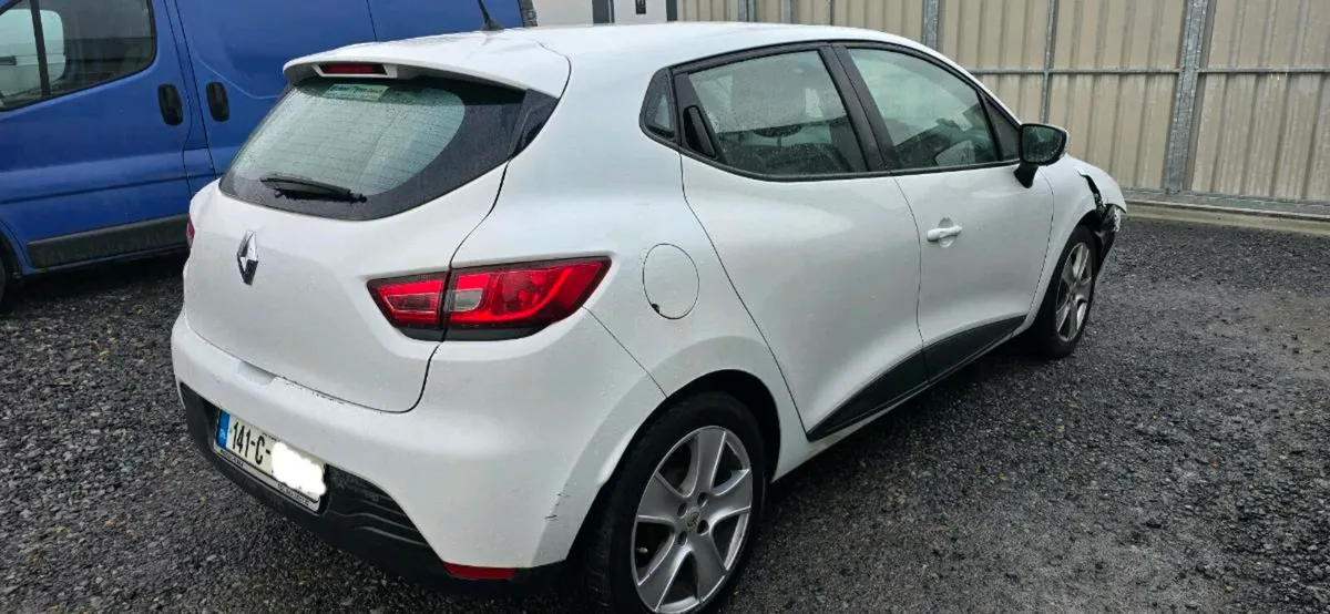 141 RENAULT CLIO - Image 3