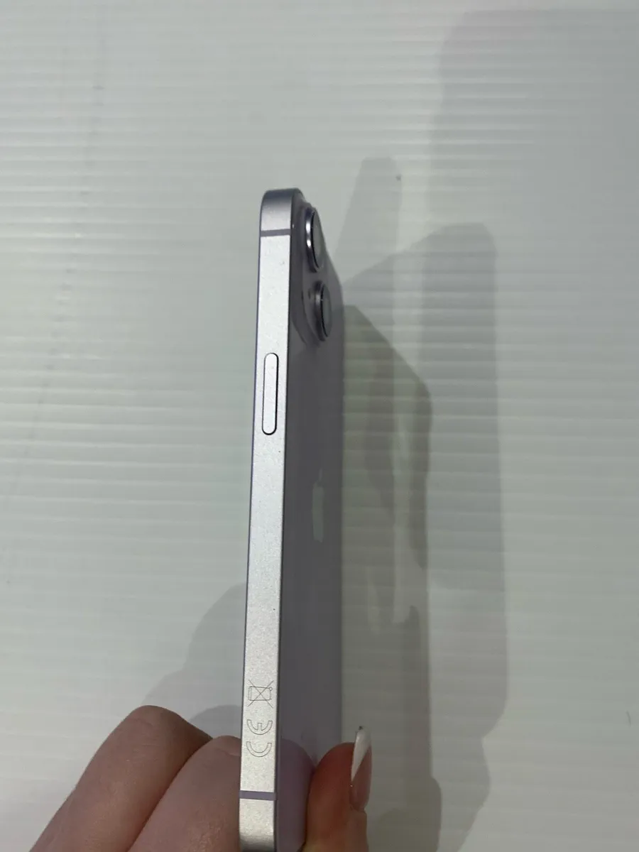 iPhone 14 - Image 4