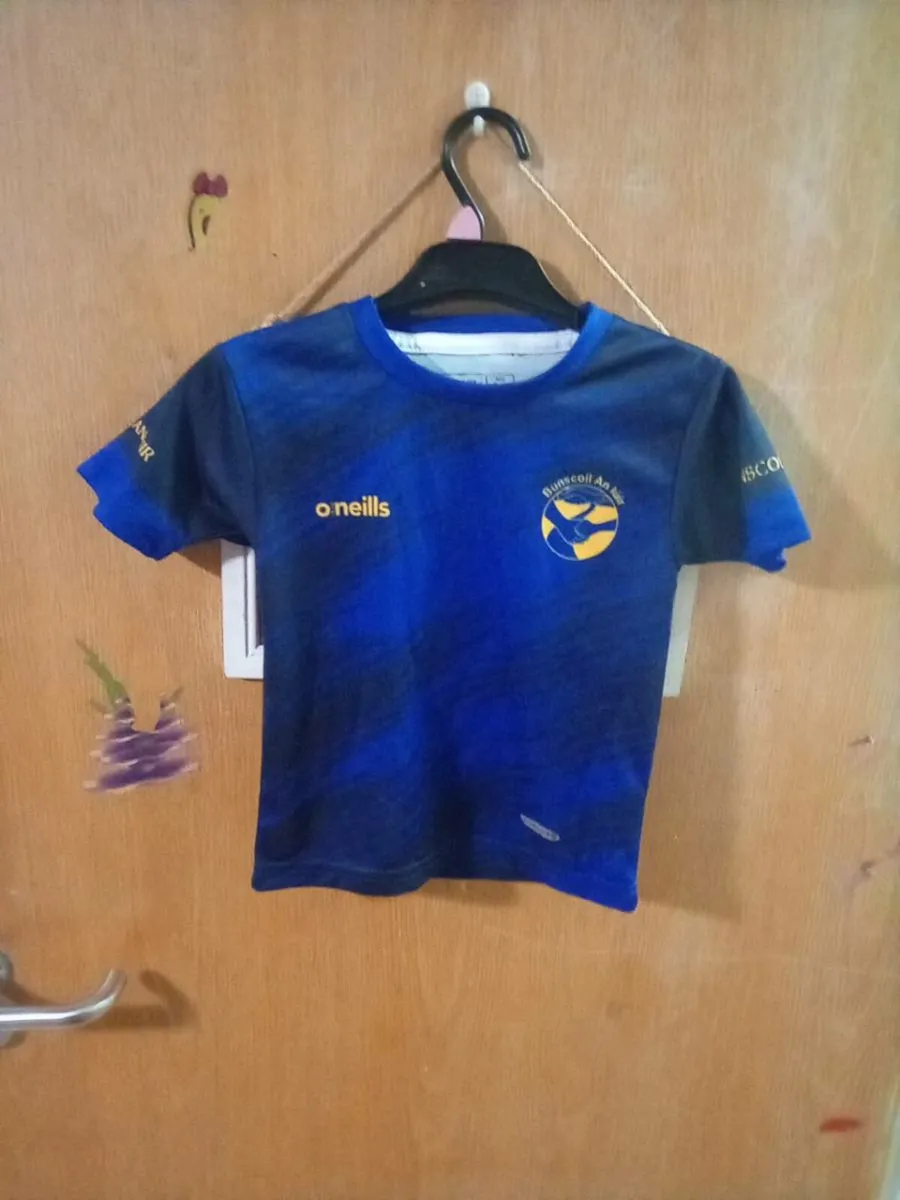 Football jerseys - Image 1