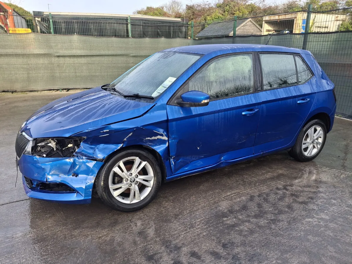 202 Skoda FABIA - Image 2