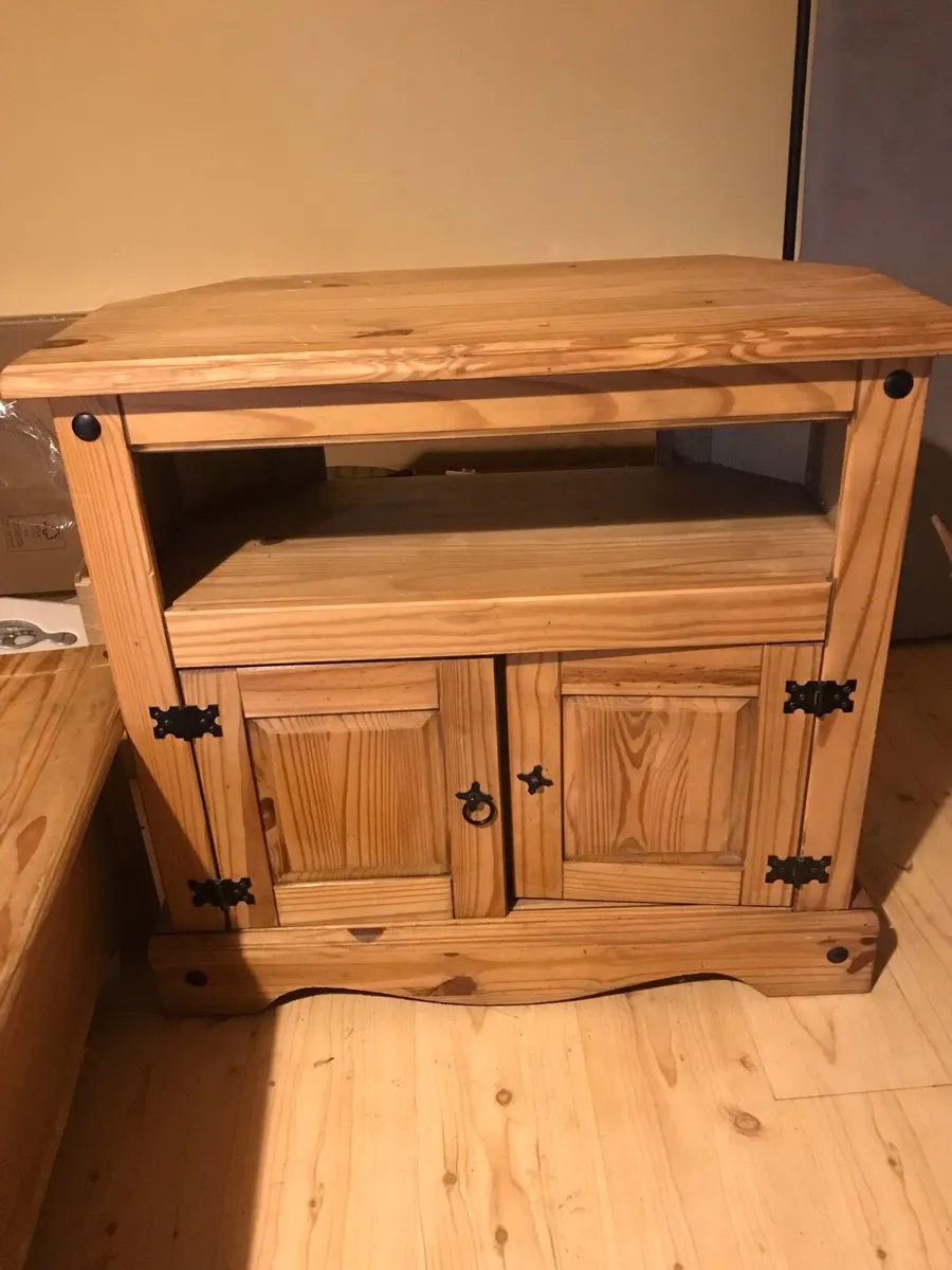 Coffee table and tv stand - Image 2