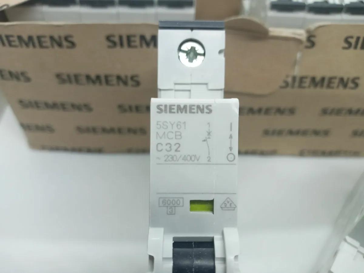 Delivery - Box Of 12 X Siemens 5sy6132-7 32a Mcb C - Image 2