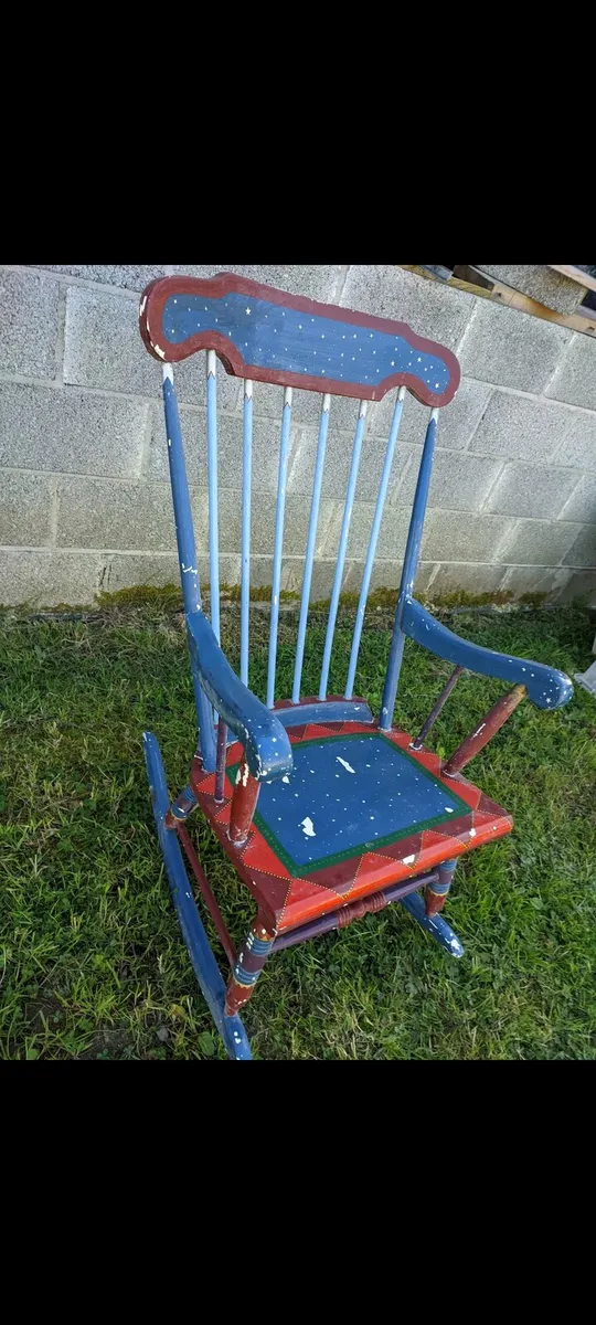 Wooden rocking chair - Image 2