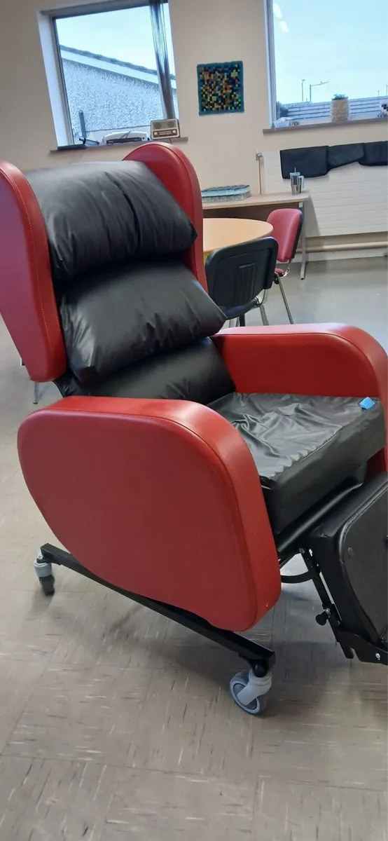 High-Back Recliner Chair with Footrest - Image 3