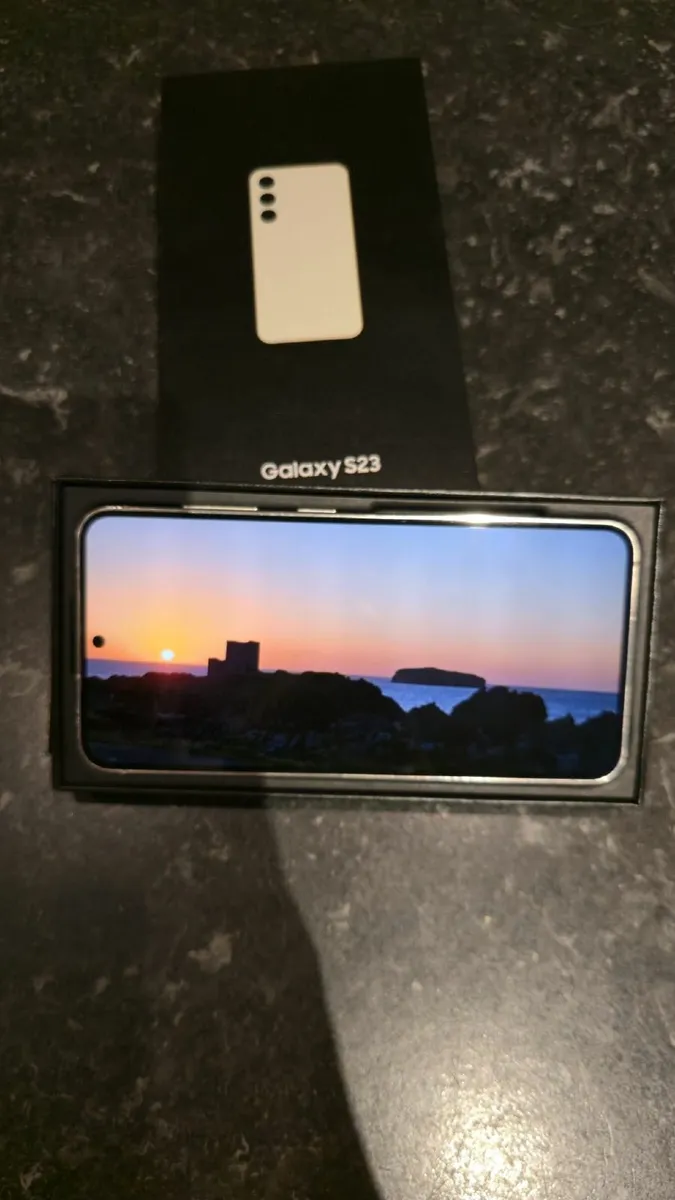 Samsung Galaxy S23 Phone - Excellent Condition - Image 1