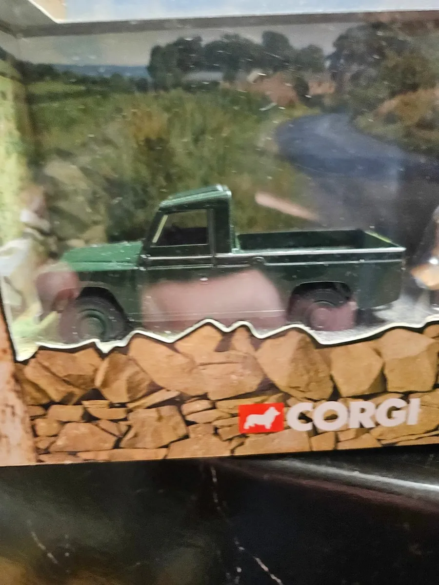 Corgi Last of the Summer Wine Landrover - Image 2