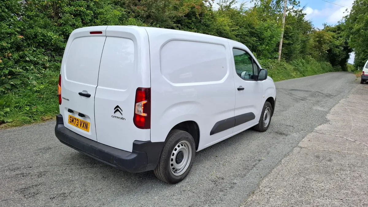2023 Citroen Berlingo - Image 2
