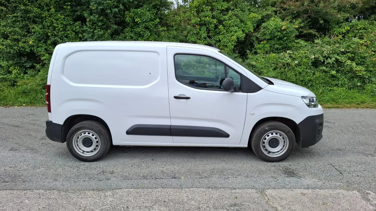2023 Citroen Berlingo - Image 3