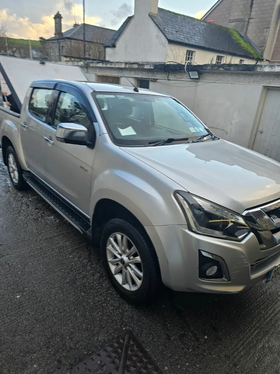 Isuzu D-Max 2020 - Image 1