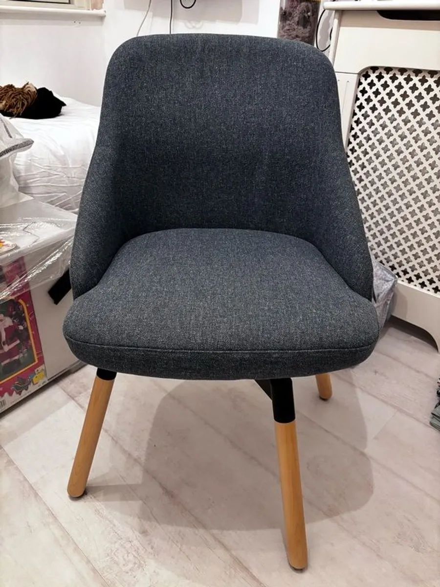 Swivel chairs x 2 - Image 1