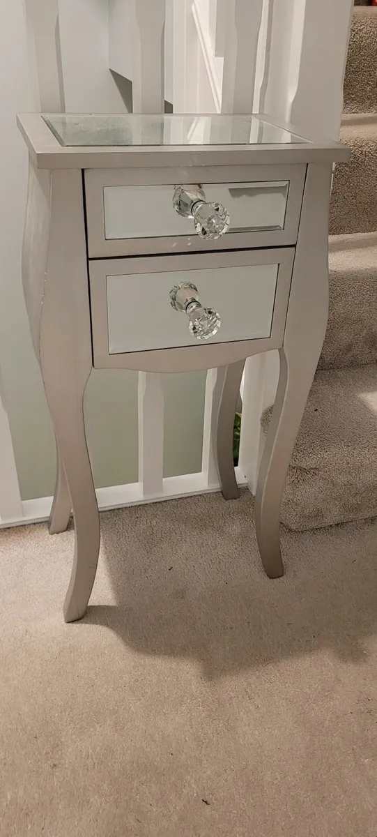 Bedside locker - Image 1