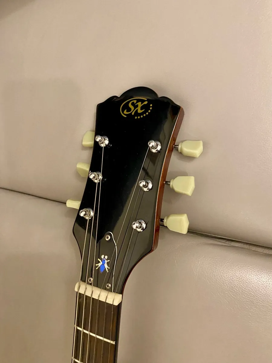 Electric guitar - Image 3