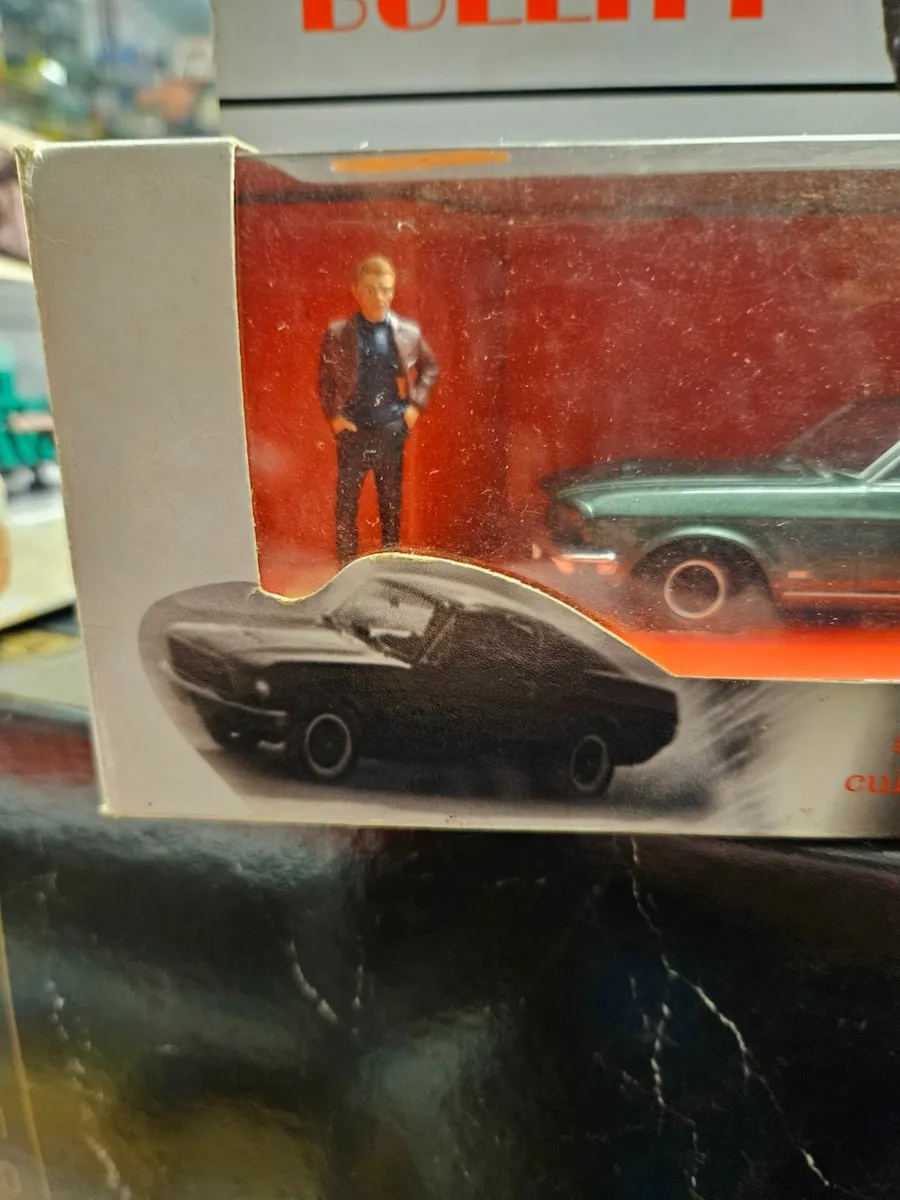 Corgi Ford Mustang Bullitt Steve McQueen - Image 2