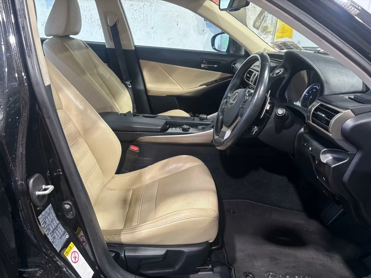 Lexus IS300H for sale - Image 3