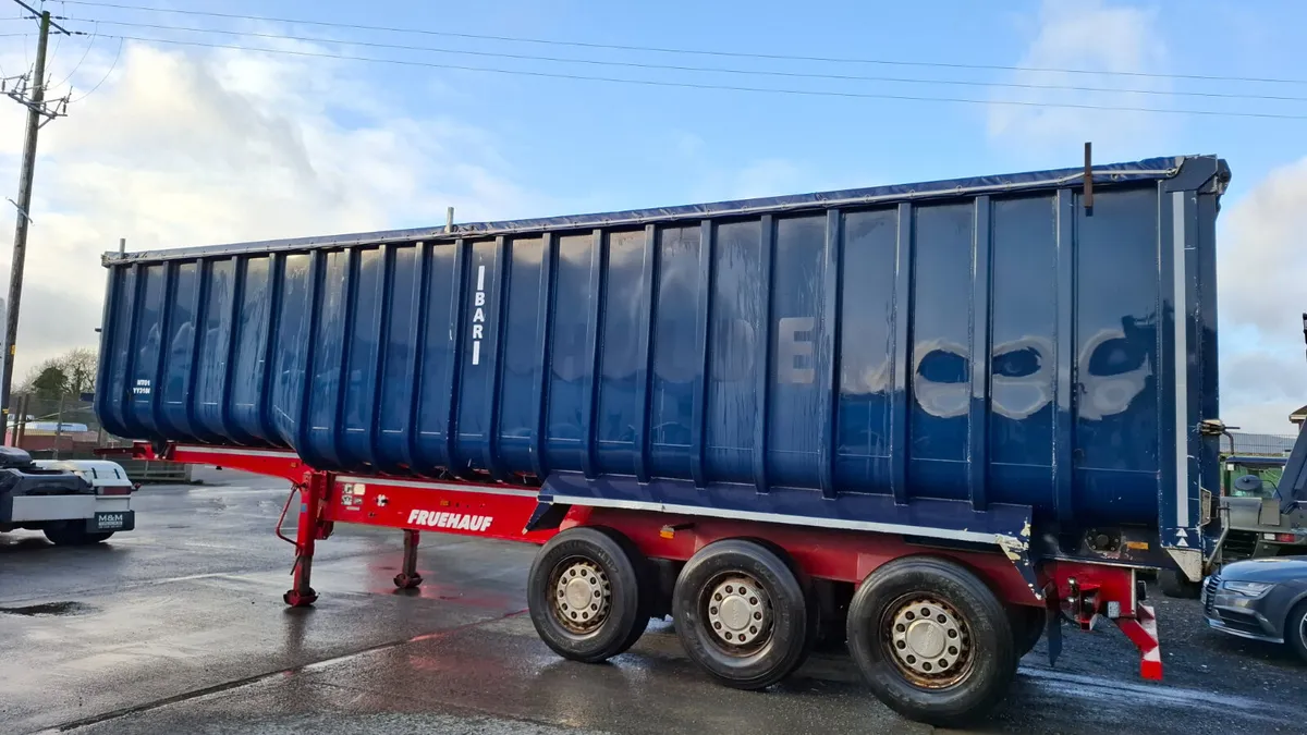 2008 Fruehauf Tipping Trailer, 75 Cubic Yards. - Image 4