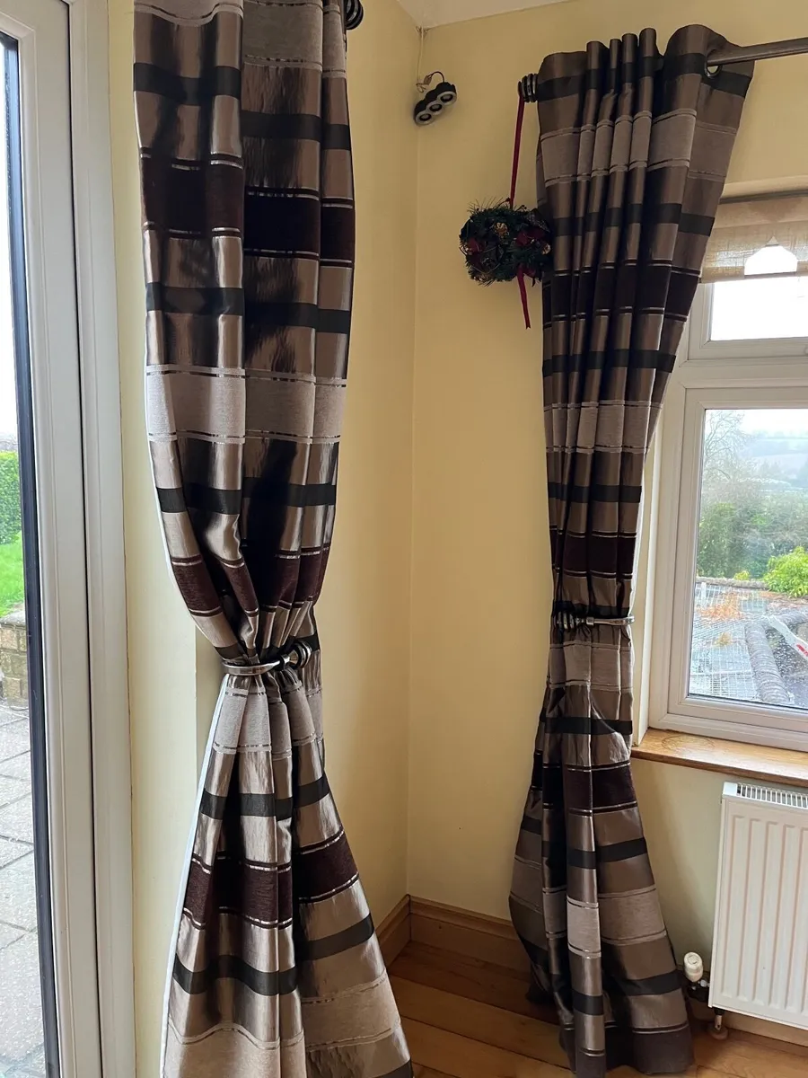 Curtains - Image 1