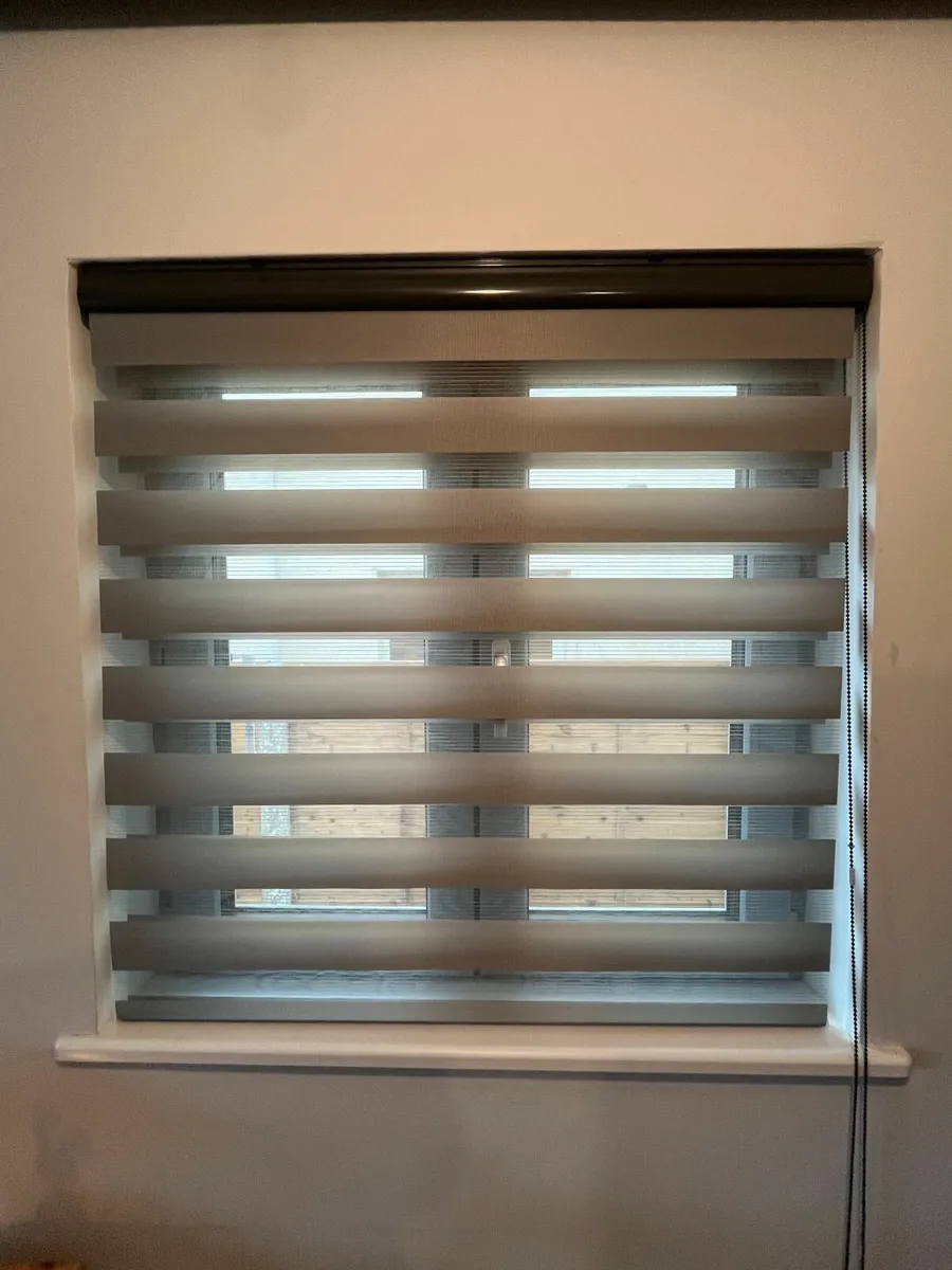 Day and night blind - Image 1