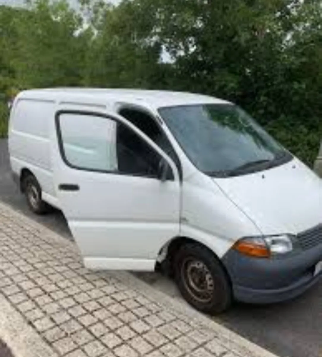 I buy hiace vans - Image 1