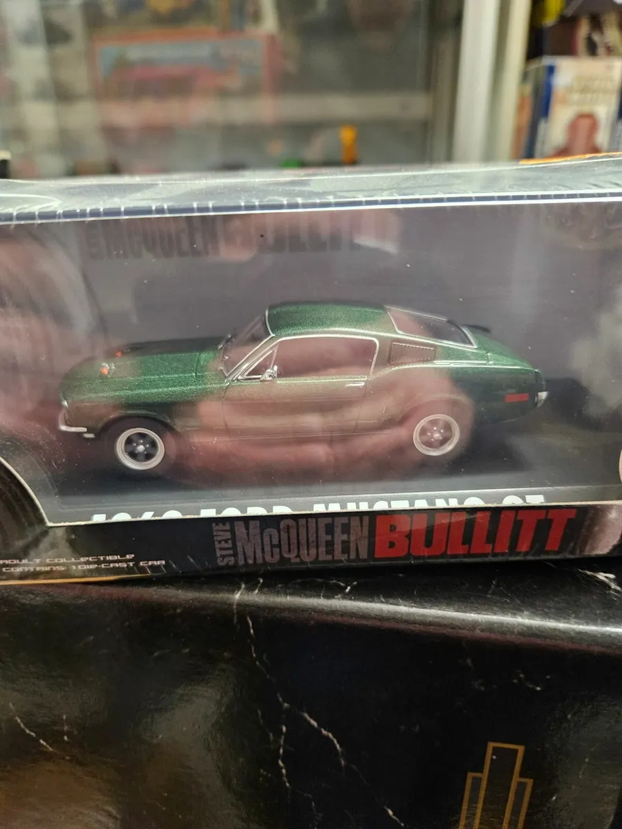 Corgi Greenlight Ford Mustang Bullitt Steve McQuee - Image 2