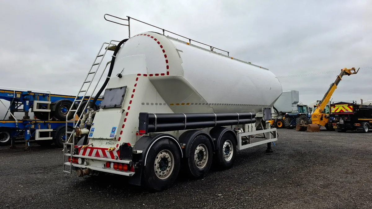 2012 Powder Tanker - Image 3