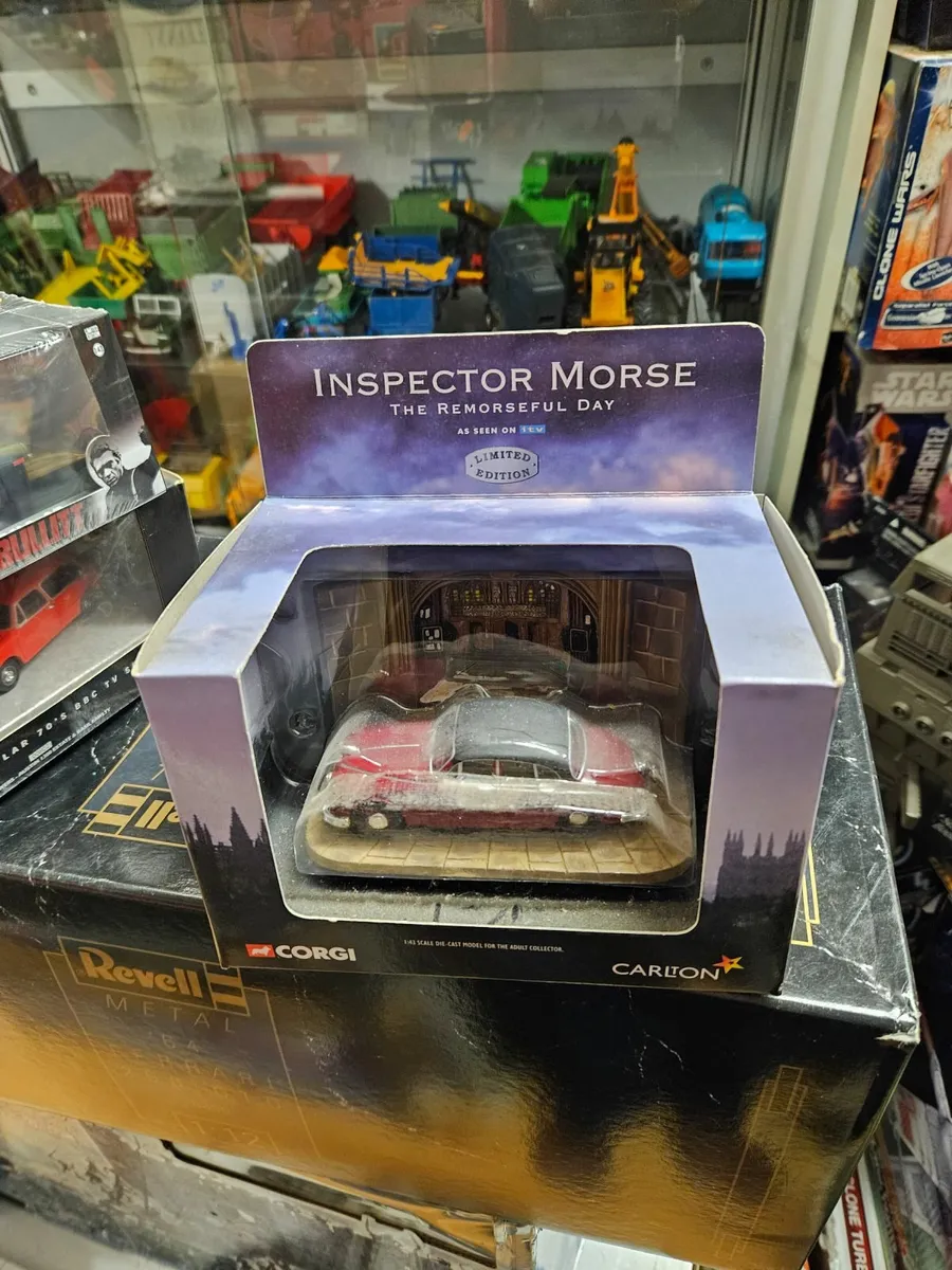Corgi Inspector Morse Jaguar Diorama - Image 1