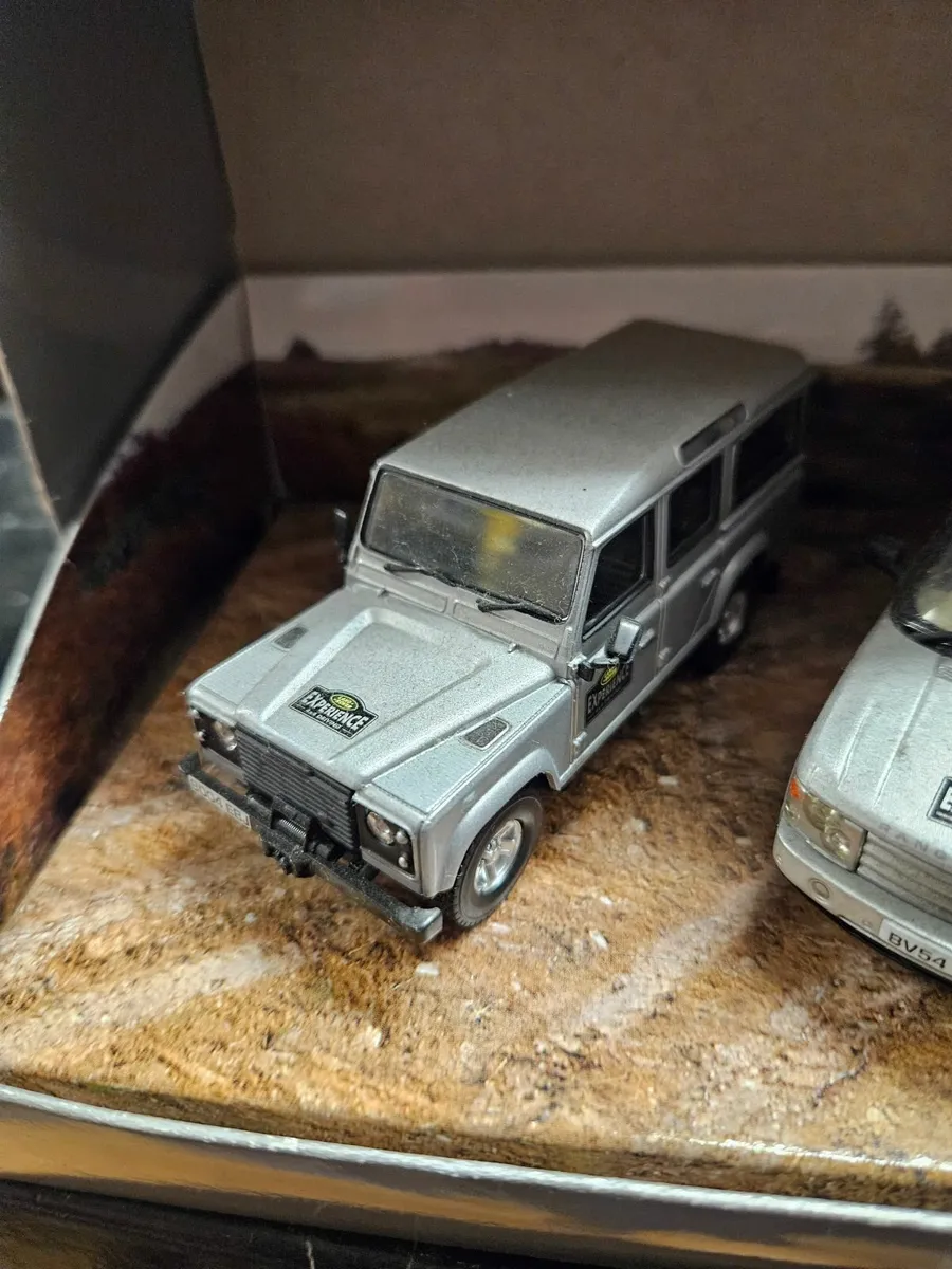 Corgi Landrover Range Rover Set - Image 3