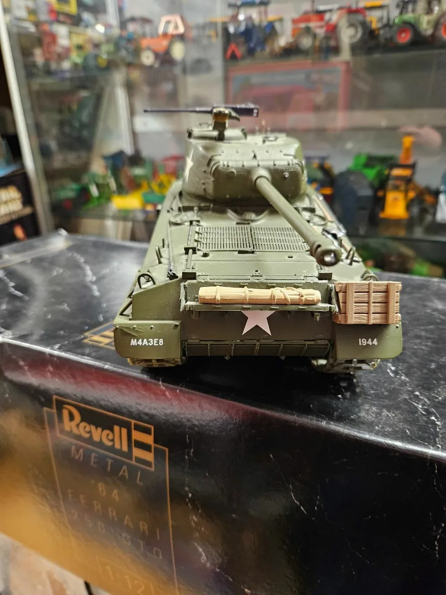 Corgi Franklin Mint American WW2 Sherman Tank 1.24 - Image 2