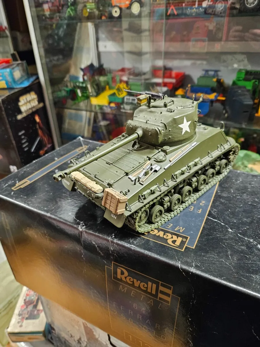 Corgi Franklin Mint American WW2 Sherman Tank 1.24 - Image 4