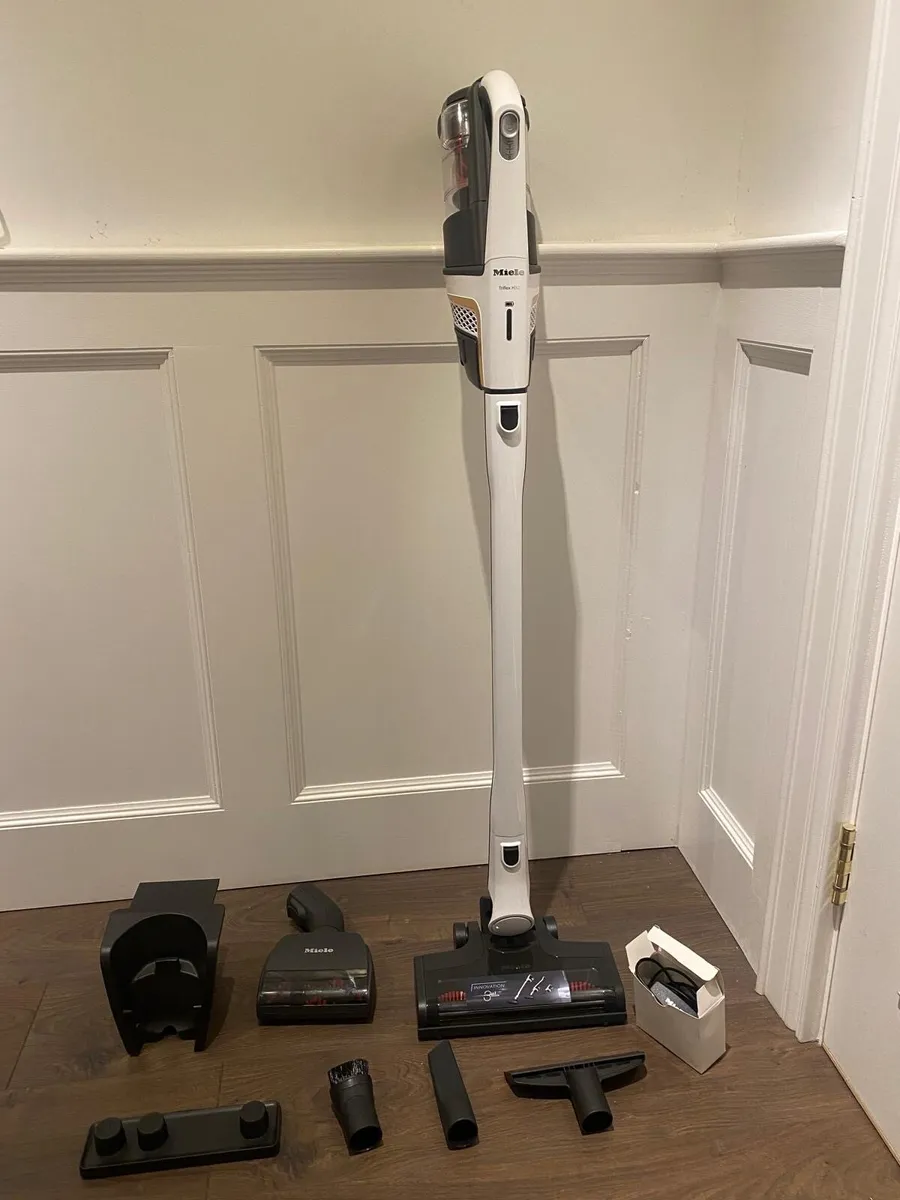 Miele HX2 Triflex cordless hoover - Image 2