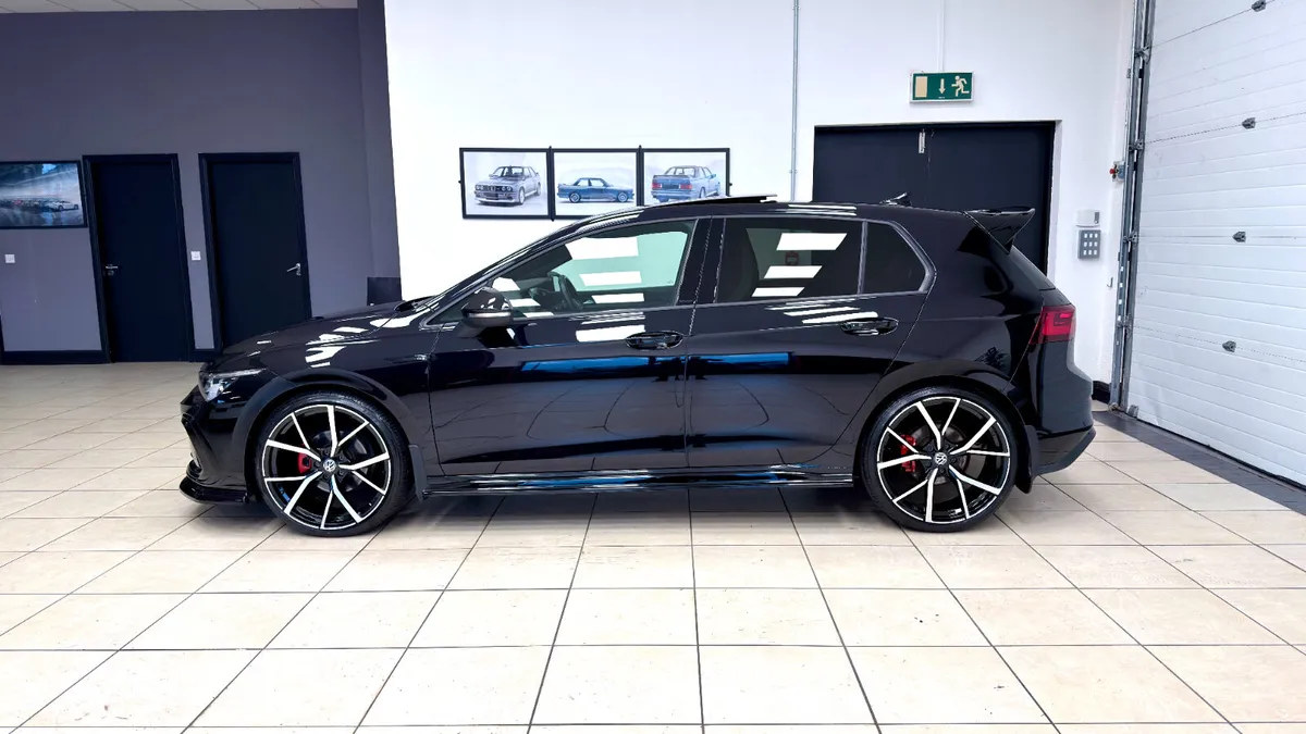 Volkswagen Golf 2.0 TDI R-Line - Image 4