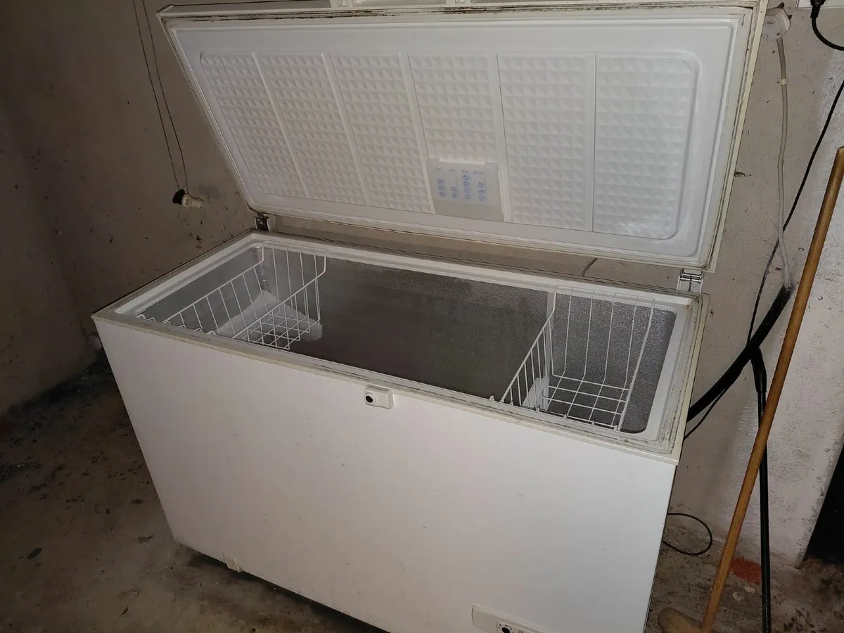 Chest freezer - Image 1