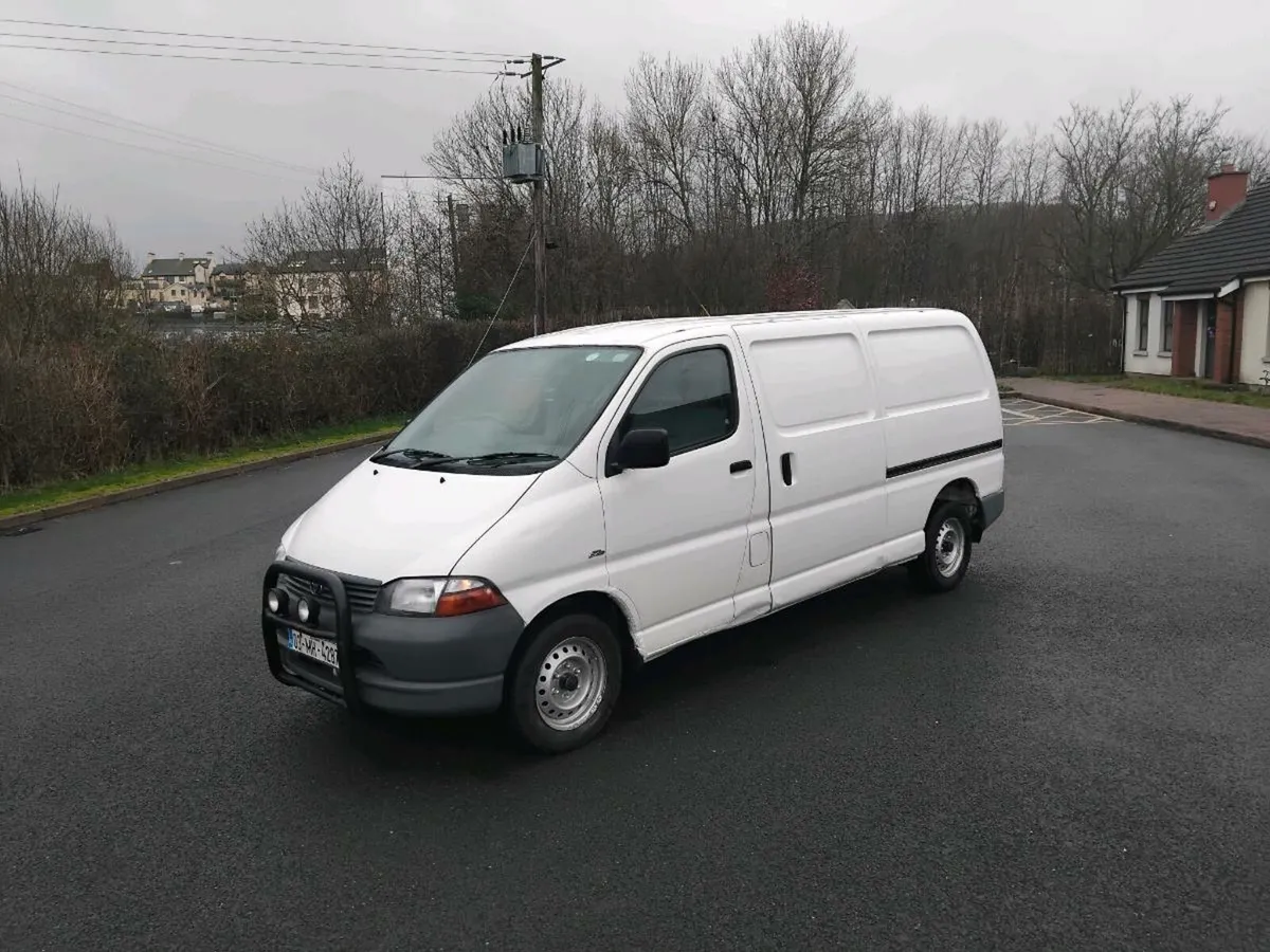 2003 hiace test 21/09/26 tax 02/26 - Image 1